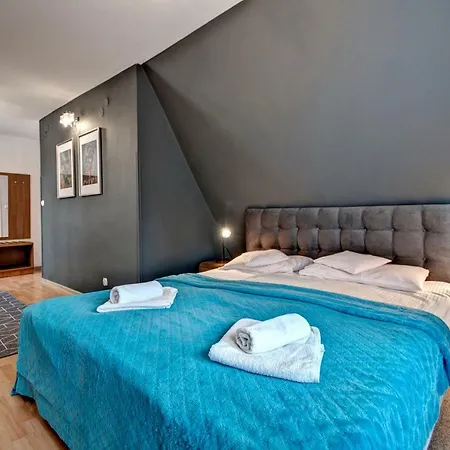 Maura Bed & Breakfast *